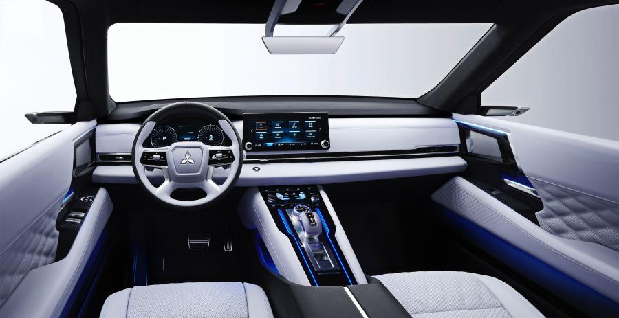 Торпедо Mitsubishi Engelberg Tourer 2019 года  (фото 4 из 38)